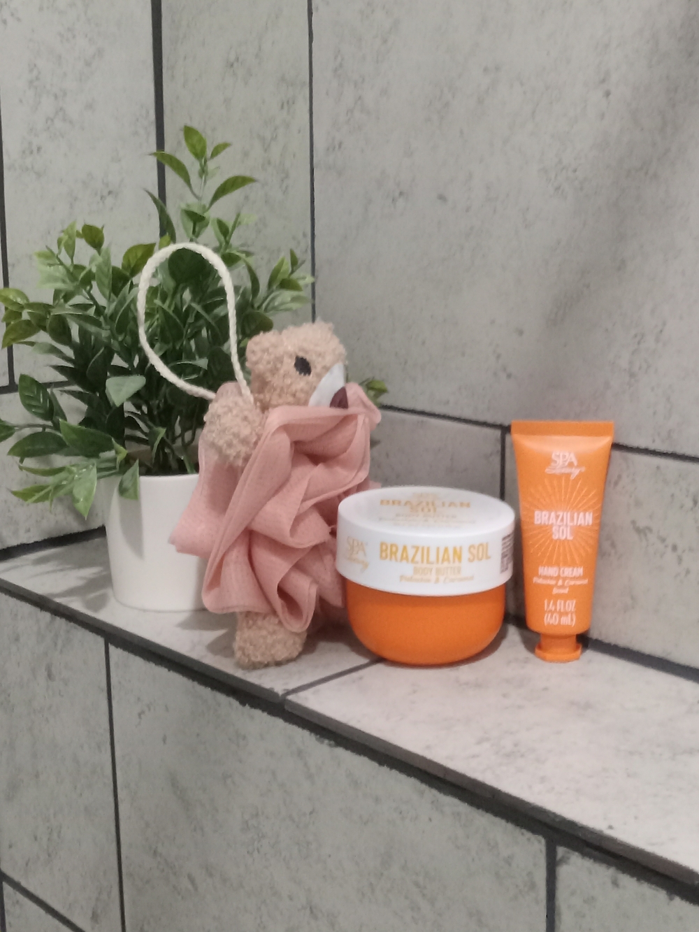 Womens Body Butter Cream      6 Oz - Hand Cream, Body Scrub Set